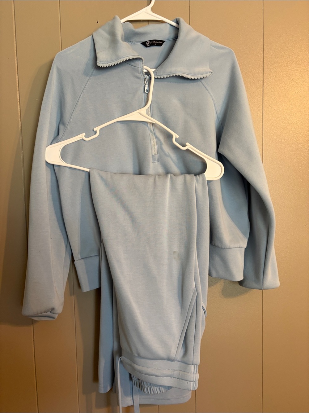 Womenโs Light Blue Boot Cut Set - Casual Zip-Front